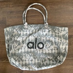 Alo yoga bag